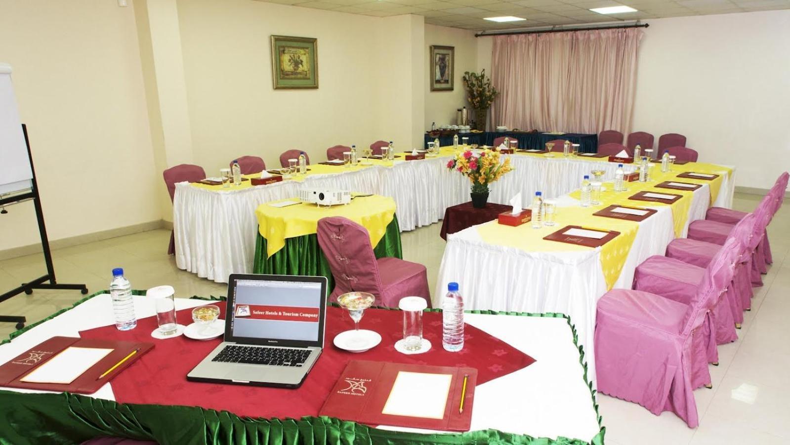 ซาเฟียร์ พลาซ่า อีโคโน บาย ลีวา Aparthotel มัสกัต ภายนอก รูปภาพ